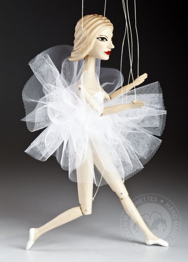 Marionetta ballerina intagliata a mano