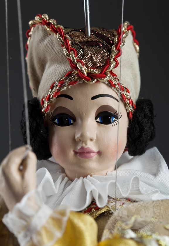 Court Lady Elizabeth - A charming marionette puppet in classy dresses