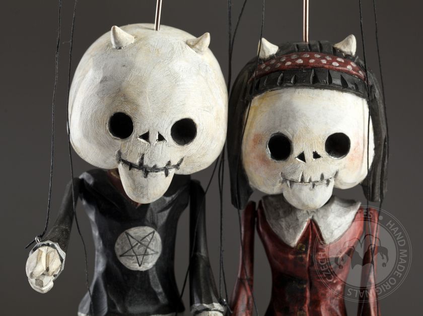 Superstar Squelette du diable - une marionnette en bois au look original
