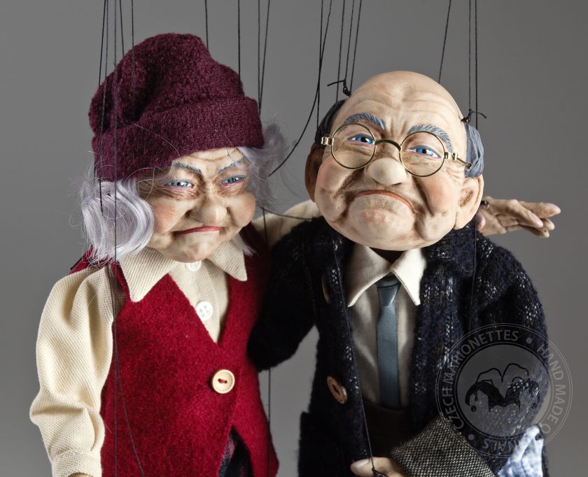 Old couple Fanny and Joe Marionettes
