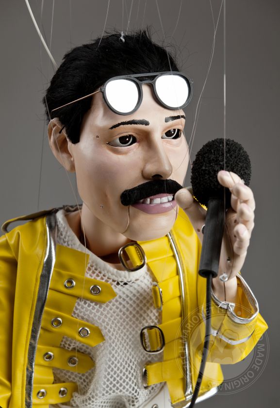 Marionnette professionnelle Freddie Mercury - 80 cm de haut, yeux et bouche mobiles