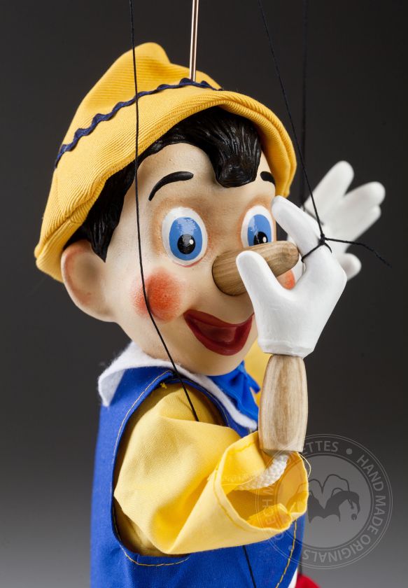 Pinocchio Cartoon Puppe