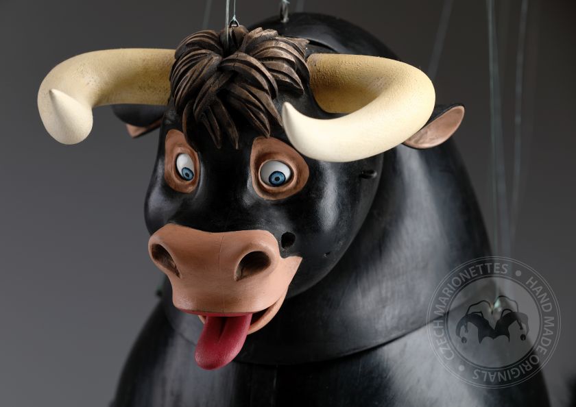 Býk Ferdinand - jedinečná umělecká loutka