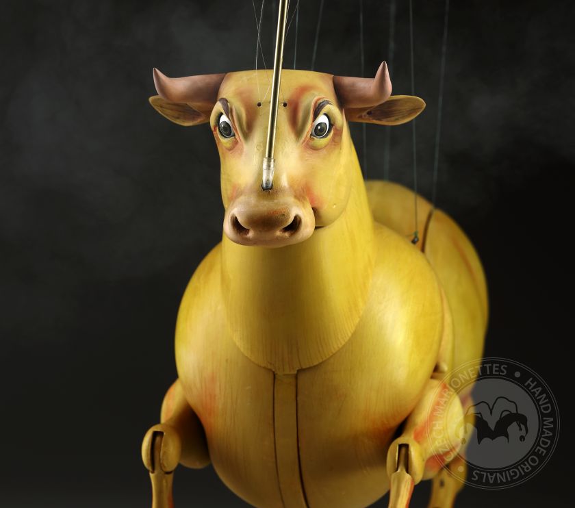 Three bulls - wooden masterpiece marionettes