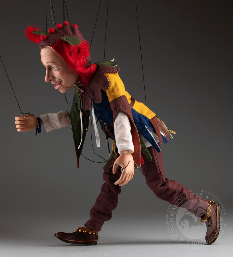 Mittelalterlicher Mann in einem Narrenkostüm - Marionette nach Maß