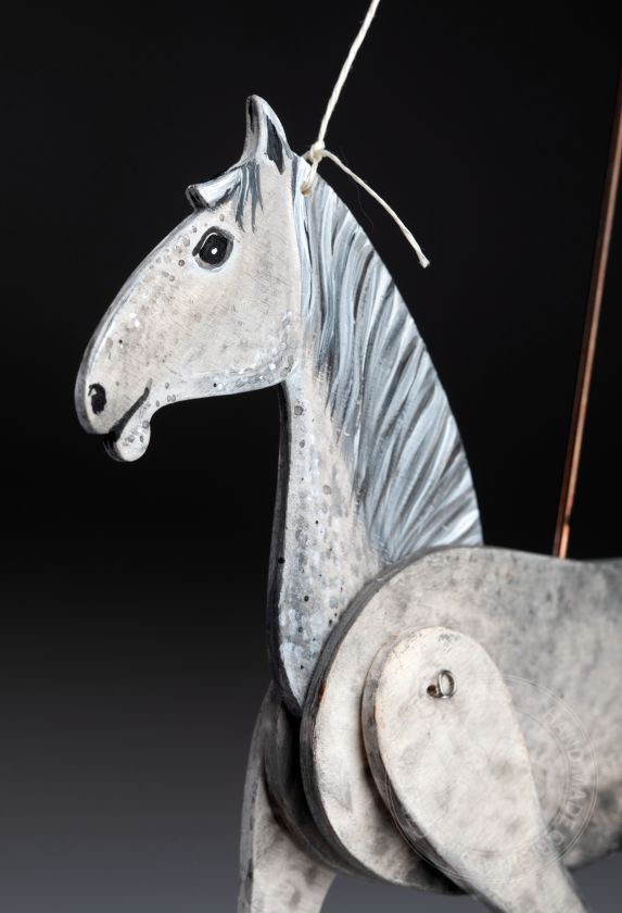 Roan Horse - Dekorative Marionette aus Holz