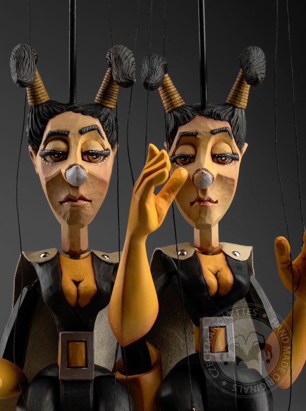 Wasp - Super élégante marionnette en bois sculptée à la main