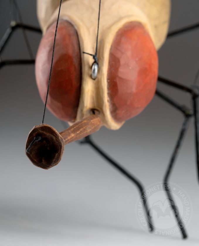Guêpe - Marionnette en bois sculptée à la main