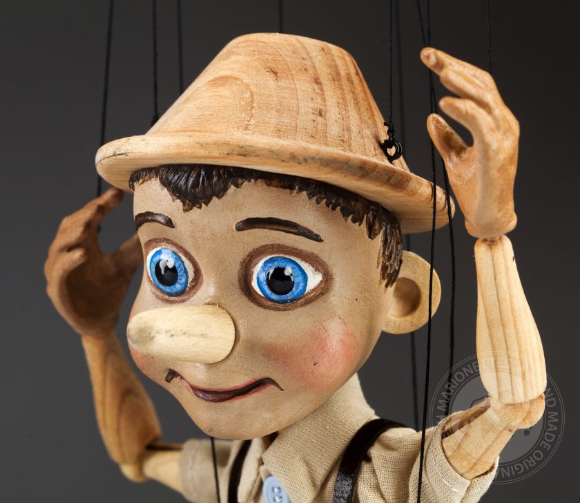 Pinocchio marionetta in stile retrò