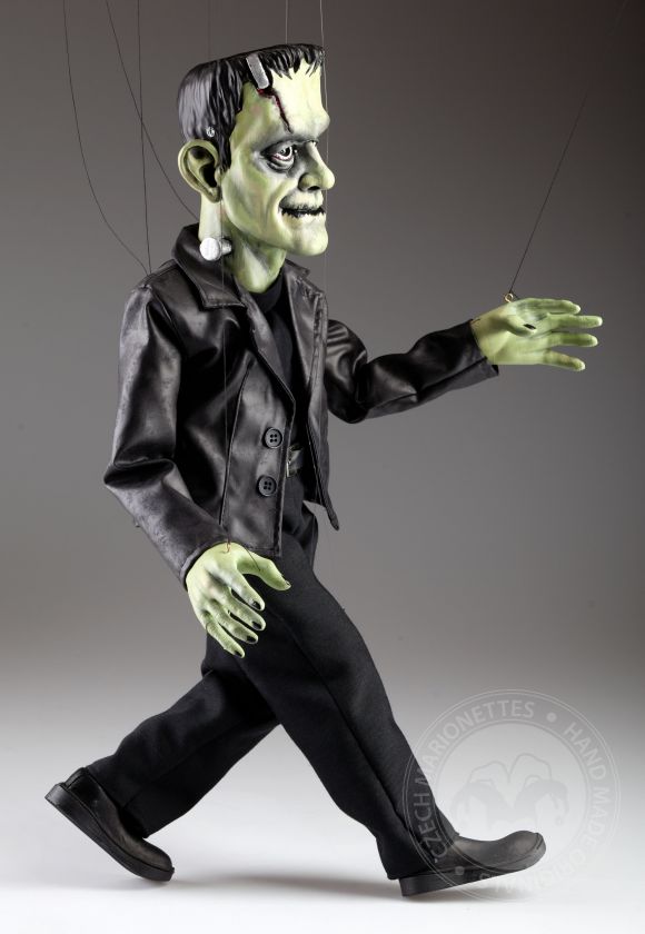 Marionnette spéciale Frankenstein *****