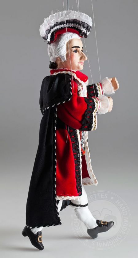 Wolfgang Amadeus Mozart - eine Marionette in einem wunderschön gefertigten Kostüm