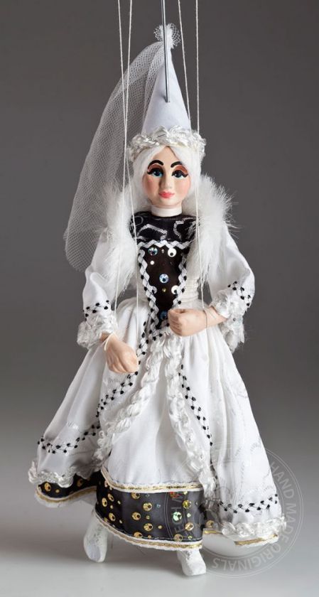 La Dame Blanche marionnette
