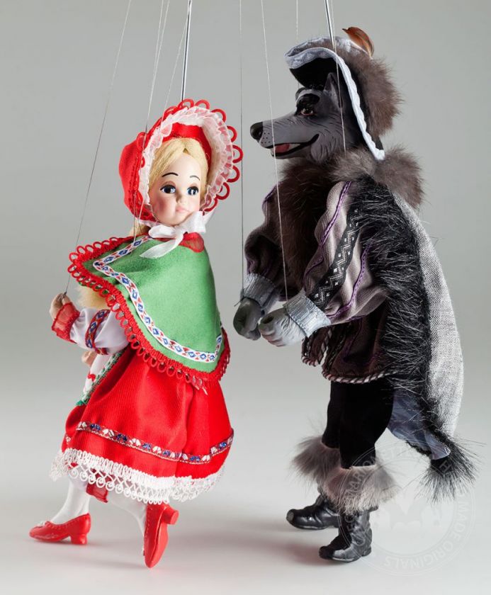 Petit chaperon rouge et marionnettes de loup