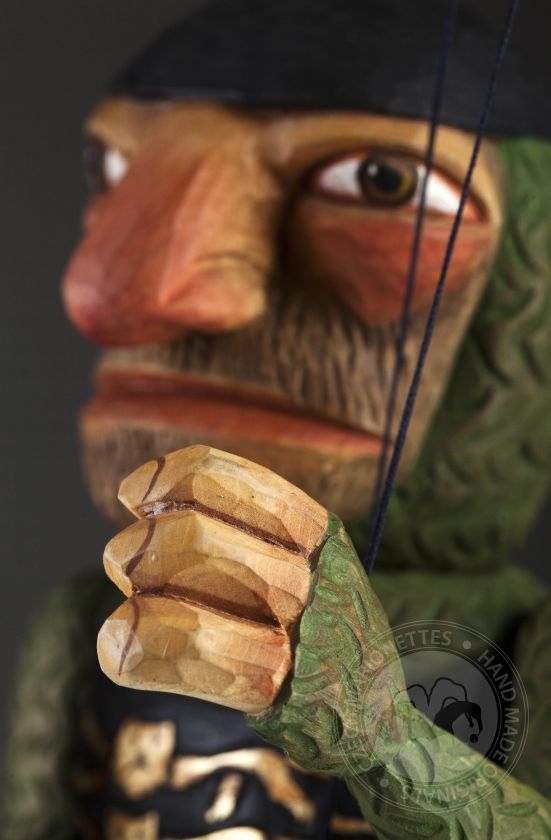 Rytíř Adrian - dřevěná ručně vyřezávaná loutka