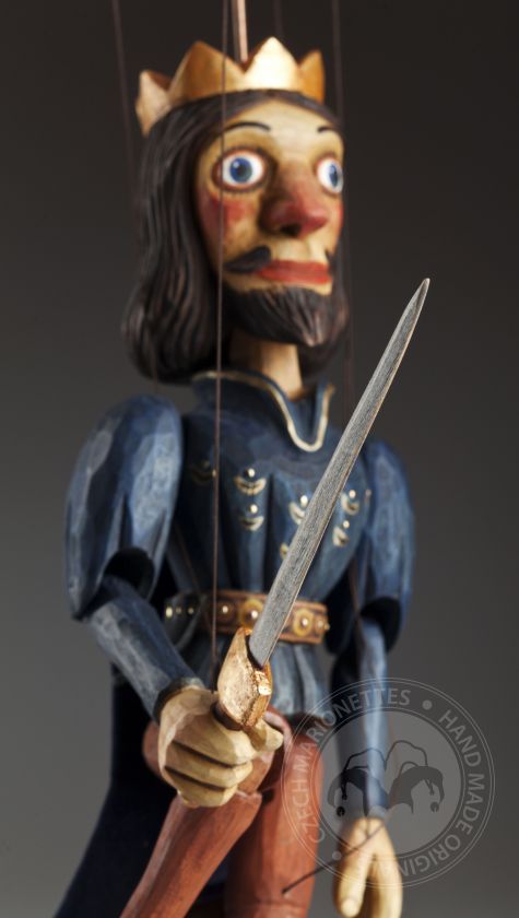 Prince - une marionnette sculptée de manière traditionnelle