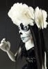 foto: Bílá Santa Muerte, designová loutka