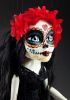 foto: Červená Santa Muerte, designová loutka