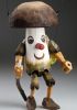 foto: Champignons - une marionnette d'un elfe champignon forestier