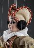 foto: Dvorní dáma Elizabeth – půvabná loutka v noblesních šatečkách