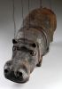 foto: Marionnette hippopotame sculptée en bois