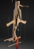 foto: Spy vs Spy - marionnettes de bandes dessinées en bois sculptées à la main