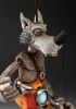 foto: Loup avec Vespa - marionnette en bois sculptée à la main