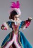 foto: Court lady Penelope Adeline - une marionnette dans un beau costume détaillé