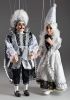 foto: Black and White Couple Marionettes